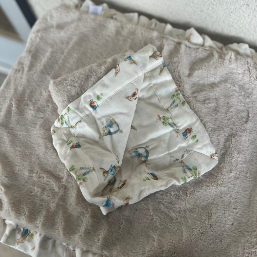 Peter Rabbit Lush Blanket (Boy)